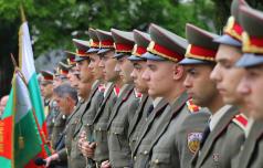 Обявиха конкурс за свободни войнишки длъжности