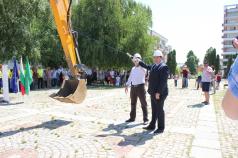 С първа копка започна модернизацията на центъра в Горна Оряхови...