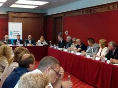 Областният управител участва в дискусия за доброволните формиро...