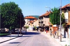 Дебелец кани на празник с богата програма