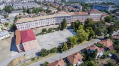 Две нови игрища с осветление и противоударна настилка светват з...