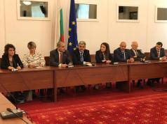 Студентският съвет на ВТУ посети Народното събрание