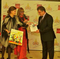 Елена с награда на телевизия In LIFE и предаването „Архитектуре...