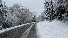АПИ: Пътната мрежа към момента е проходима. На места с ограниче...