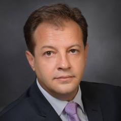 Кметът на Велико Търново Даниел Панов с празнично обръщение за ...