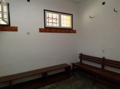 Изцяло са обновени съблекалня и санитарен възел на стадиона в Д...