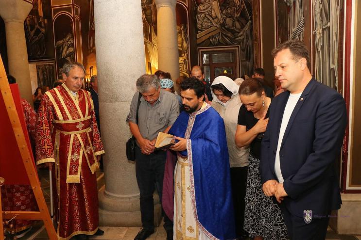 Литургия за Спасовден събра българи и чужденци на върха на Царевец