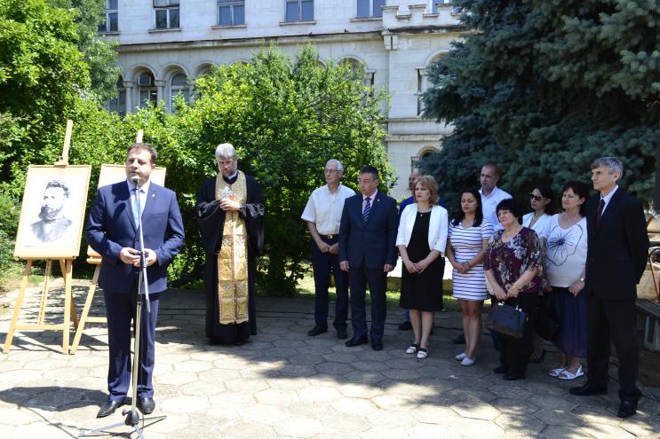 Вдигат паметник на Христо Ботев във Велико Търново
