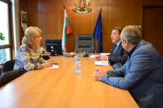 Областният управител проведе среща с директора на Регионалната ...