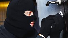 Стражишко село в отчаян опит да защити домовете си - жителите з...