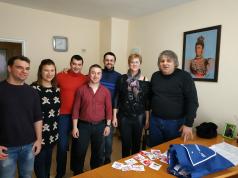 Над 1000 мартенички изработиха и подариха на съгражданите си мл...