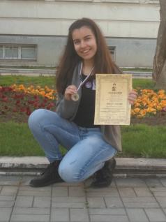 Ученичка от Велико Търново спечели второ място в национален жур...