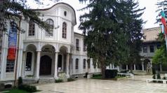Денят на Конституцията стана неучебен във Велико Търново
