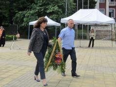 Цветя в памет на Ботев и четниците му положиха лясковчани