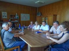 На работна среща обсъдиха поддръжката на междуселските пътища в...