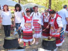 В Козаревец победители в надпреварата за най-вкусна кокоша чорб...