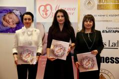 Със съдействието на Станислава Стоянова: В парламента бе подред...