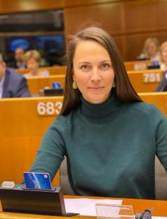 Ева Майдел: Следващата стъпка е проследяване и поставяне под ка...