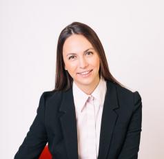 Ева Майдел: Малкият бизнес скоро ще може да разчита и на колект...