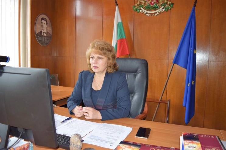 Преустановяват се всички репетиции и изяви на танцови, музикални, певчески школи и други