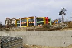 Продължава изграждането на новата детска градина във Велико Тър...