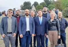 Младежи, общински съветници и симпатизанти на ГЕРБ почетоха Нез...