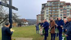 Във Велико Търново се преклониха пред паметта на жертвите на ко...