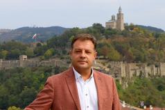 Кметът на Велико Търново Даниел Панов: Пазете силата на българс...